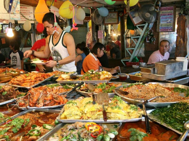 Обзор полезной и вредной уличной еды в Бангкоке, для тех, кто тренируется.