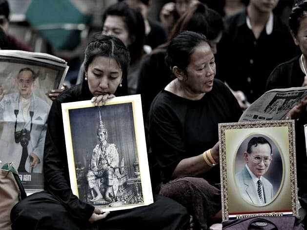 Таиланд. Новости: Крупные тайские торговые центры закроются в день кремации короля.