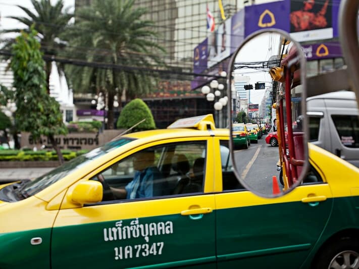 Тайланд. Новости: Таиланд заменил Uber собственным приложением "Taxi OK".