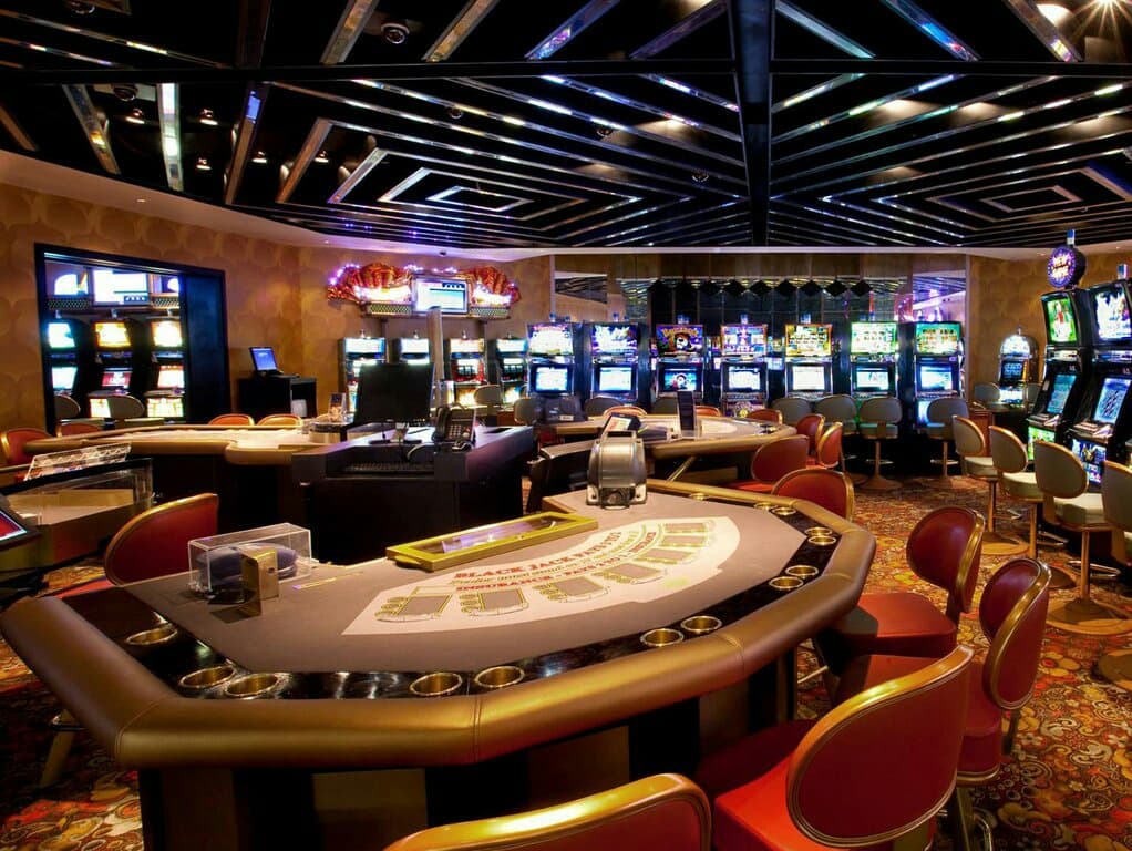 Проиграв чужие деньги в Камбодже, 12 тайцев пытались нелегально вернуться домой. Проиграв чужие деньги в Камбодже, 12 тайцев пытались нелегально вернуться домой.