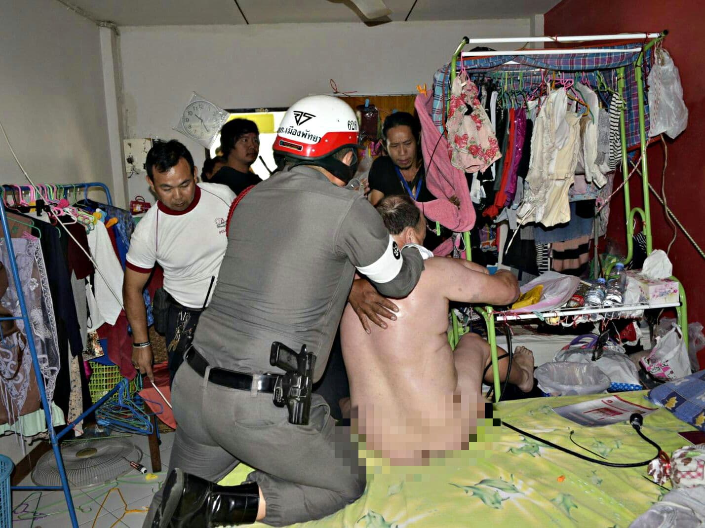 Тайланд. Новости: В Паттайе попытались бусами изгнать беса из обезумевшего туриста. Тайланд. Новости: В Паттайе попытались бусами изгнать беса из обезумевшего туриста.