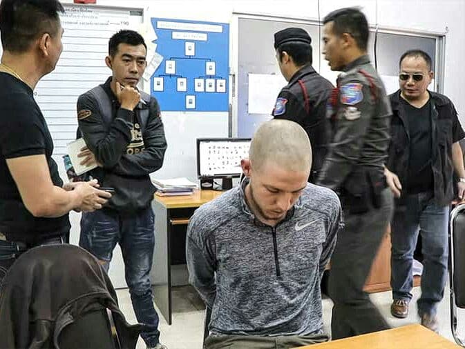 Тайланд. Новости: Американский лунатик во сне угнал машину, чтобы покататься в Чанг-Мае.