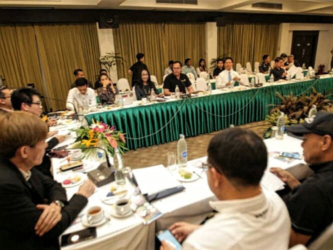 Тайланд. Новости: Власти Паттайи провели антитабачный парад по набережной. Тайланд. Новости: Власти Паттайи провели антитабачный парад по набережной.