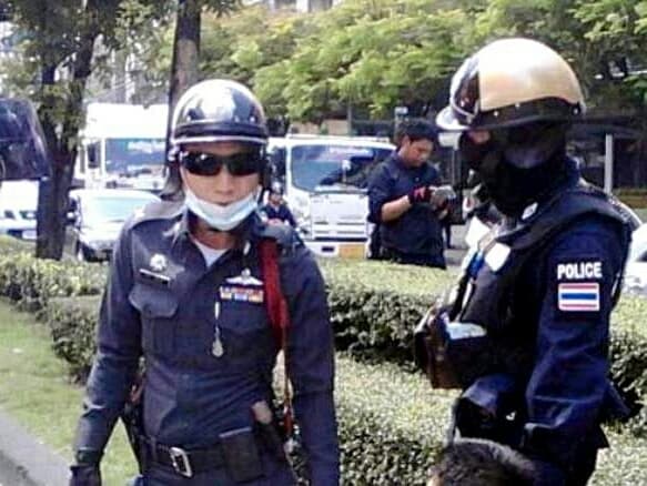 Тайланд. Новости: Тайским полицейским запретили носить солнцезащитные очки. Тайланд. Новости: Тайским полицейским запретили носить солнцезащитные очки.