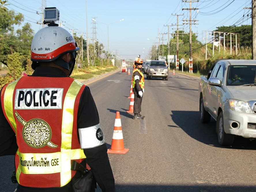 Полиция Таиланда отказалась признавать цифровые водительские права.