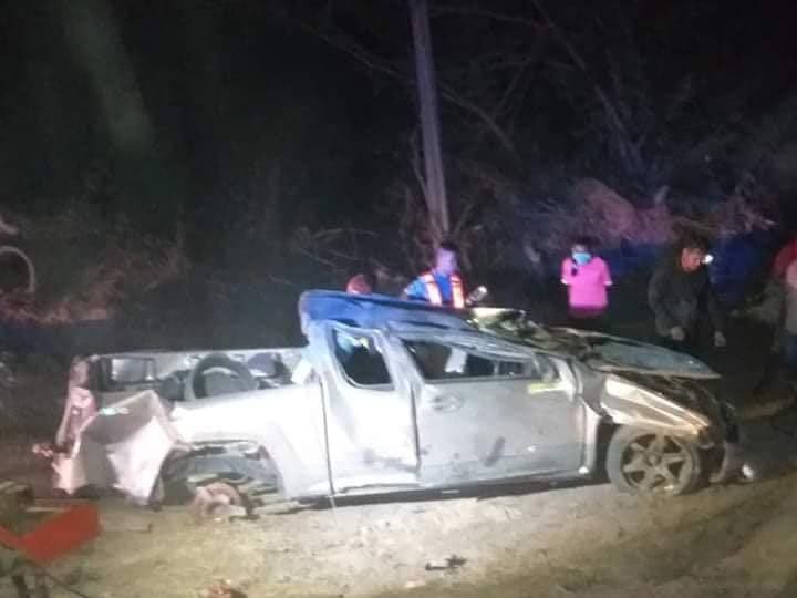 В Сурине летающий мотоцикл застрял в электропроводах на высоте 4 метров. В Сурине летающий мотоцикл застрял в электропроводах на высоте 4 метров.