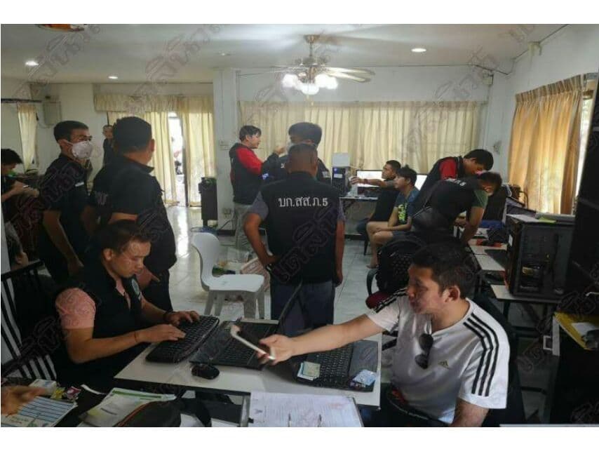 В Чанг-Мае дети "воруют деньги у родителей" ради ставок в интернете. В Чанг-Мае дети "воруют деньги у родителей" ради ставок в интернете.