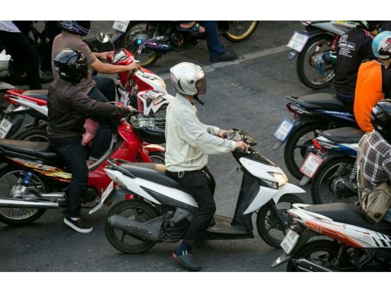 В Бангкоке ограничат скорость движения мотоциклов до 50 км/ч.