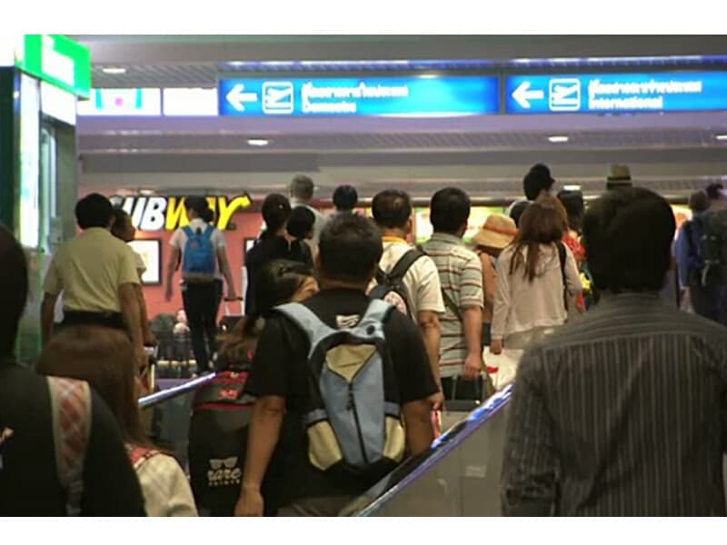 Китайских и индийских туристов на год избавят от уплаты визовых сборов.