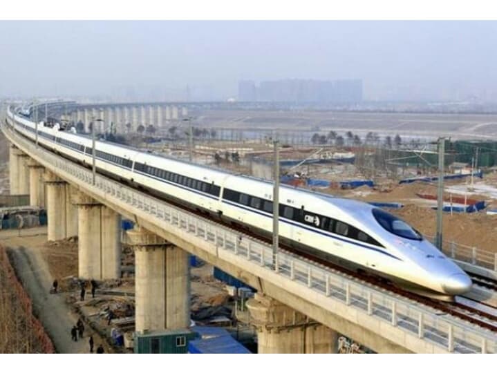 Контракт на создание скоростной ж/д линии между 3 главными аэропортами Таиланда подпишут 25 октября.