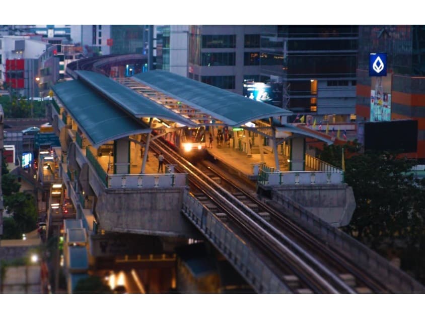 10 важных фактов о бангкокской транзитной системе Skytrain (BTS).
