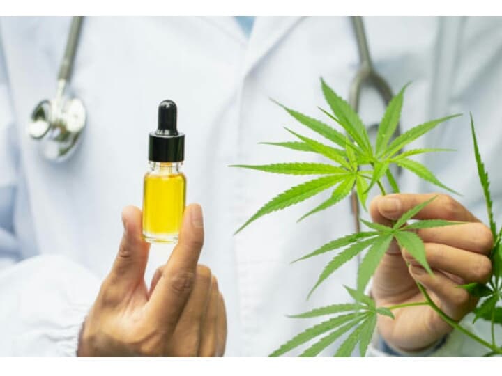 Минздрав Таиланда заявил об успешном эффекте от лечения медицинской марихуаной.