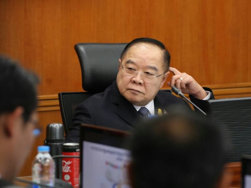 Вице-премьер Правит пообещал эвакуировать тайцев из Уханя 1 февраля.