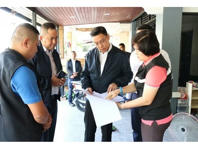 Тайку арестовали за пост в Facebook, что в Паттайе кто-то умер от коронавируса.