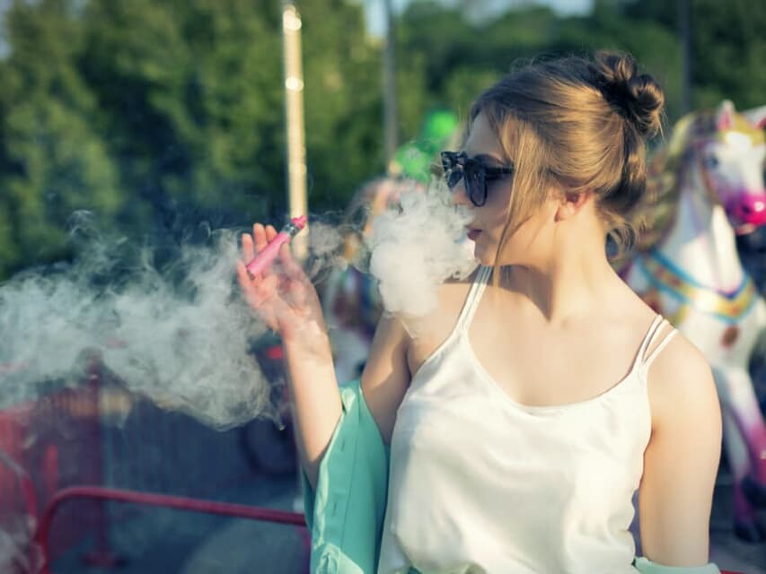 Активисты добиваются легализации вэйпинга в Таиланде.