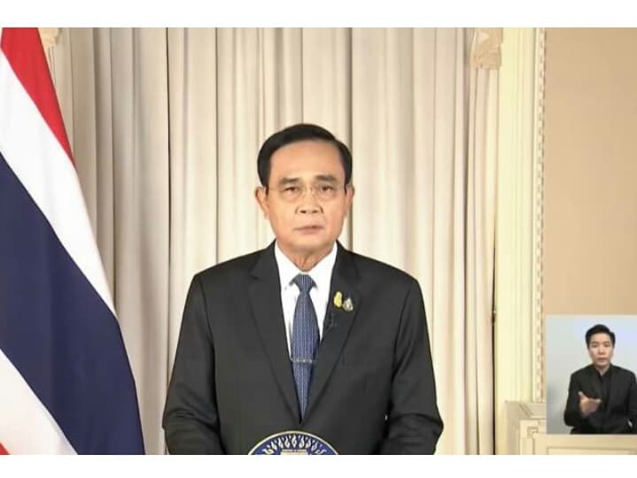 Комендантского часа пока нет, но Таиланд закрыл границу для иностранцев.