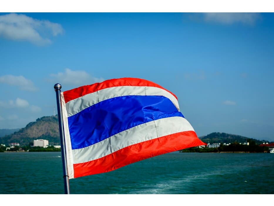 Министр туризма заявил, что Таиланд не планирует отменять карантин для иностранцев.