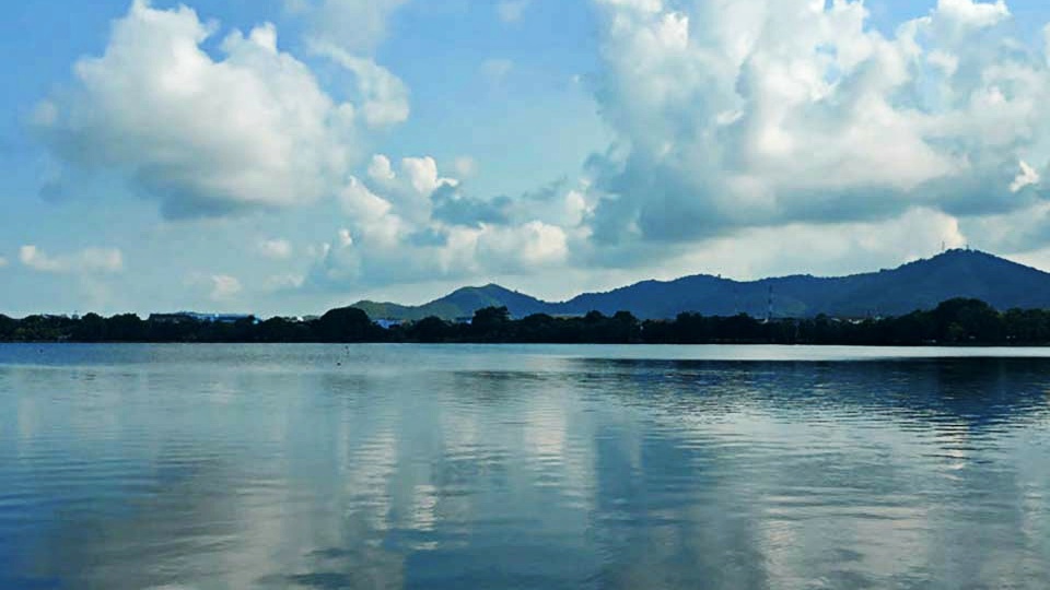 Озеро Такиан