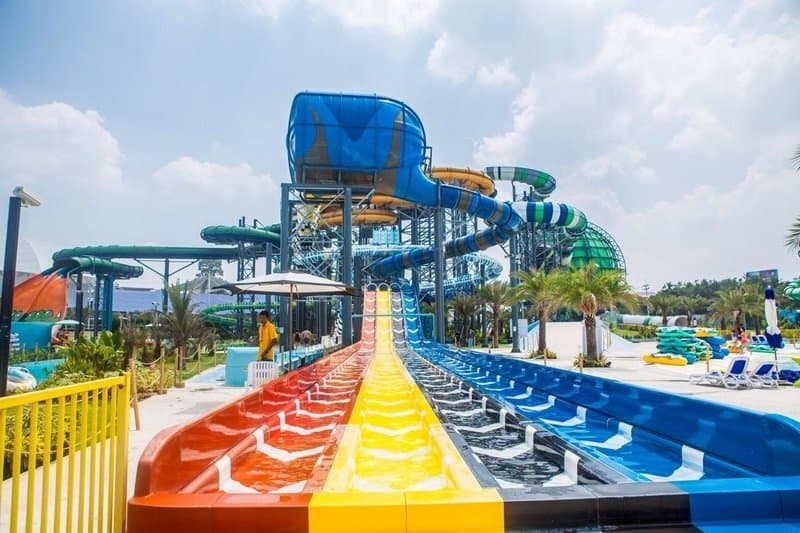 Экскурсия в новый аквапарк в Паттайе. Cartoon Network Amazone.